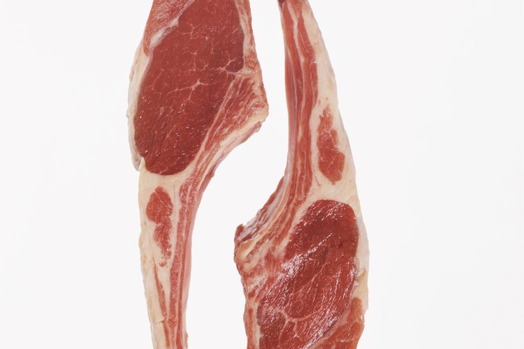 Toda la grasa visible debe ser recortada de la carne antes de cocinar o comer.