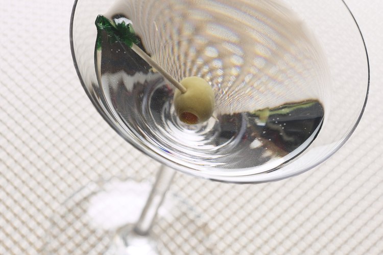 El número de calorías en el vodka depende del contenido alcohólico.