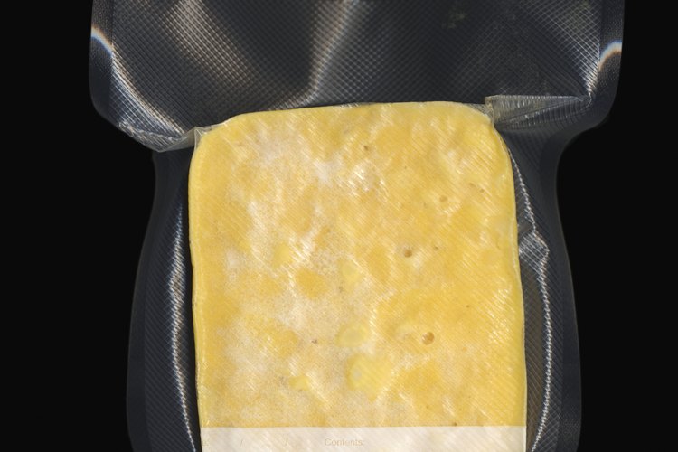 Las tabletas de cuajo son pastillas de color blanco en polvo, que están envueltas en papel de aluminio, puestas en caja y vendidas para su uso en la fabricación de queso y otras recetas.