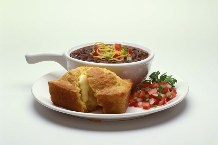 Añadir frijoles a tu salsa aumenta su densidad nutricional.