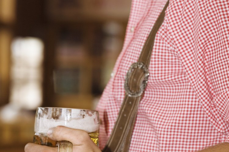 El consumo de bebidas con alto contenido calórico aumenta la grasa del vientre.
