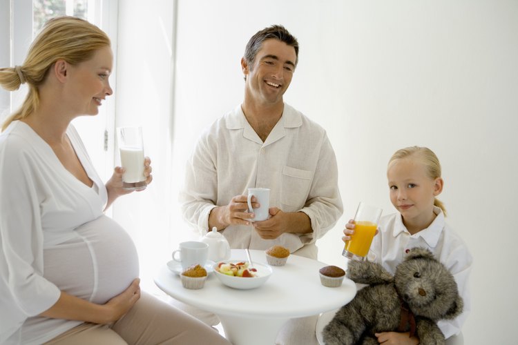 Comer regularmente es crucial para apoyar al cuerpo que está gestando.