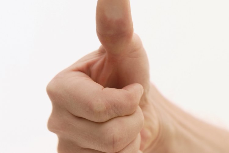 El uso constante de las manos o el estrés constante sobre los tendones del pulgar puede provocar tendinitis.