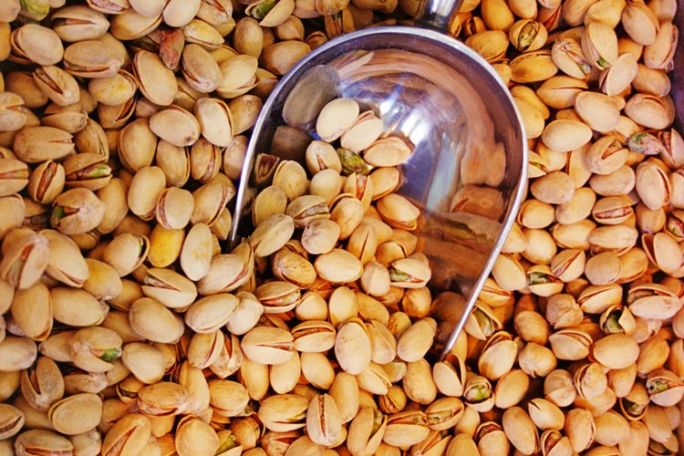 Los pistachos pueden ayudar a bajar el colesterol y a reducir la inflamación.