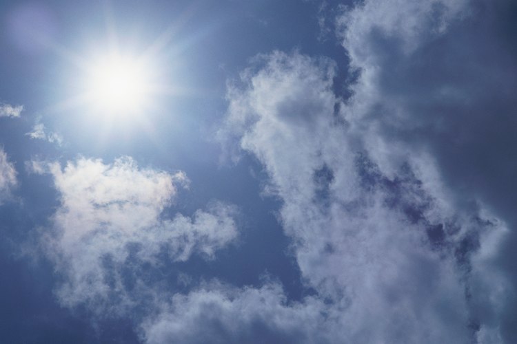 El trabajo nocturno puede causar deficiencias por falta de luz solar.