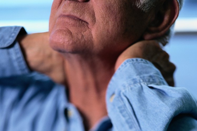 Los ejercicios para el cuello pueden ayudar a prevenir el dolor y las lesiones.