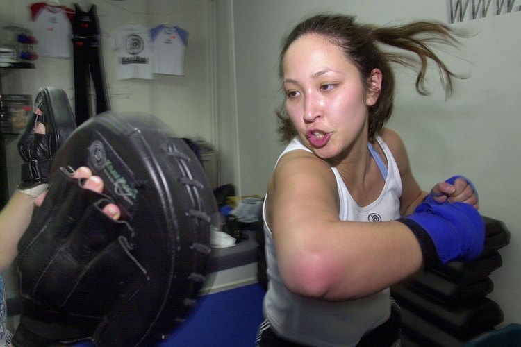 Krav Maga es tanto para las mujeres como para los hombres.