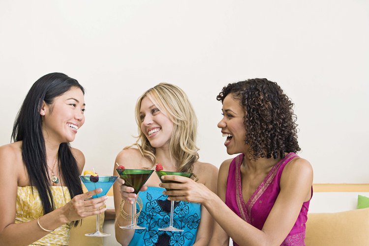 El consumo de alcohol es común en la dieta estadounidense. En Estados Unidos, el 70 por ciento de las mujeres y el 90 por ciento de los hombres toman bebidas alcóholicas.