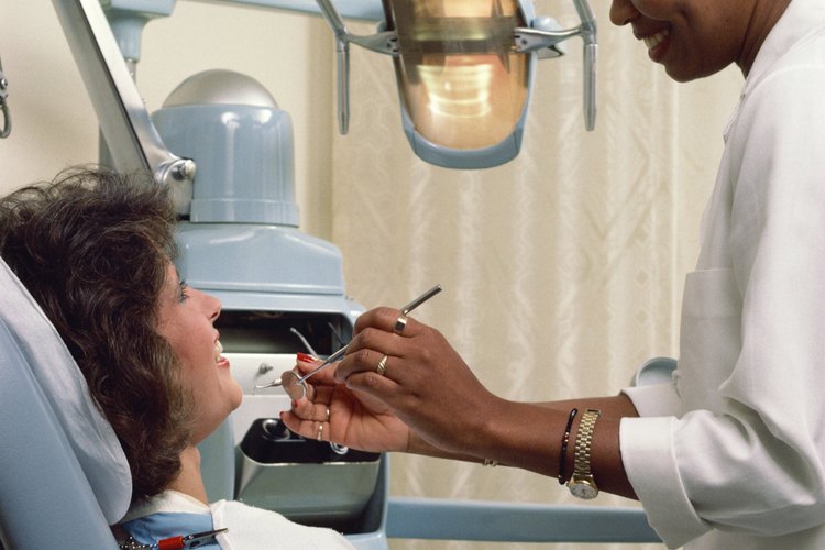 Cuando recibes una sutura en la boca debes tener especial cuidado con los puntos para evitar infecciones.