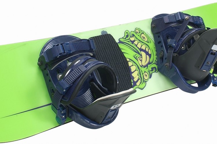 Los herrajes a pase de correas tienen que ajustarse a tu medida para que sujeten tu bota apropiadamente.