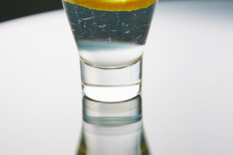 Quizás las personas puedan estar familiarizadas con el efecto de relajación de las bebidas alcohólicas.