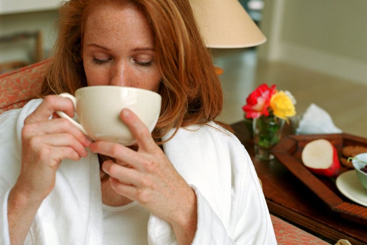 Discute los beneficios y los riesgos del té de manzanilla con tu doctor.