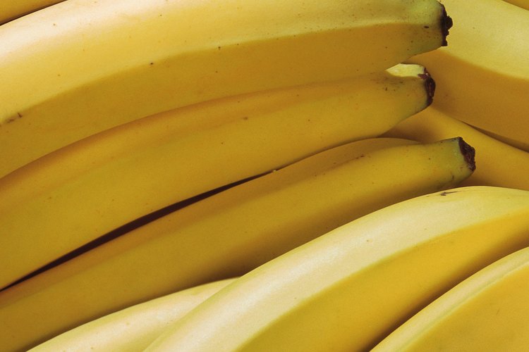 Come un plátano con mantequilla de maní para promover el buen dormir.