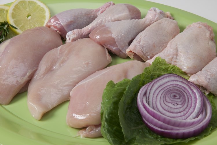 Quitarle la piel al pollo reduce la grasa hasta 17 gramos.