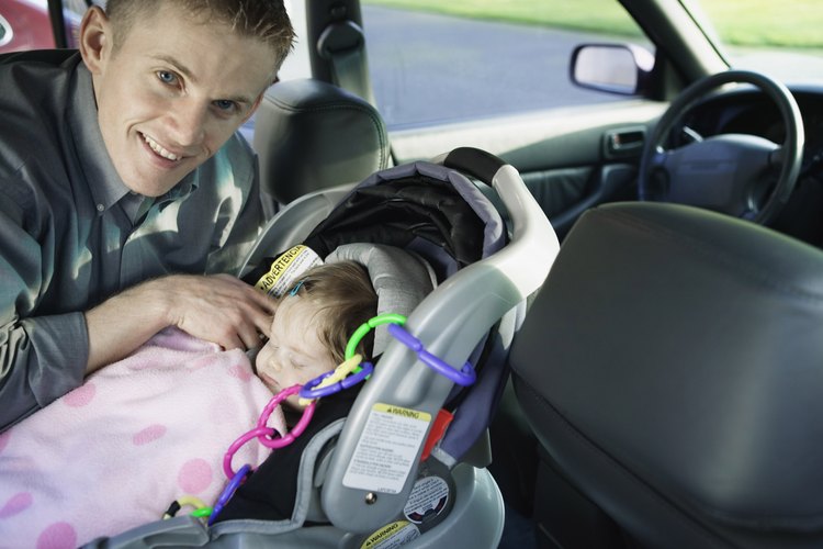 Seguir las leyes del asiento de coche ayuda a mantener a tu hijo seguro.