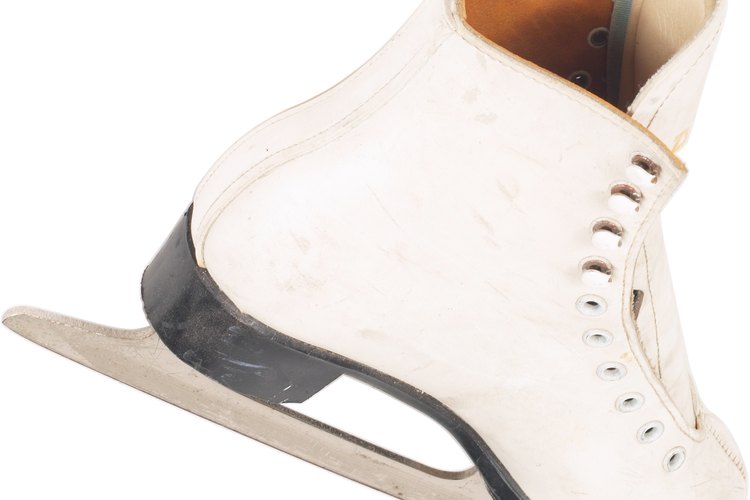 Puedes afilar manualmente tus patines de hielo con una lima.