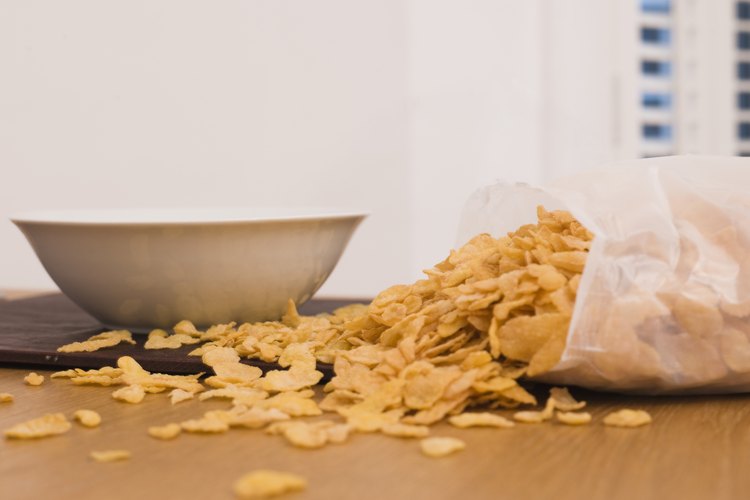 Los cereales en el desayuno son un ejemplo de carbohidratos procesados.