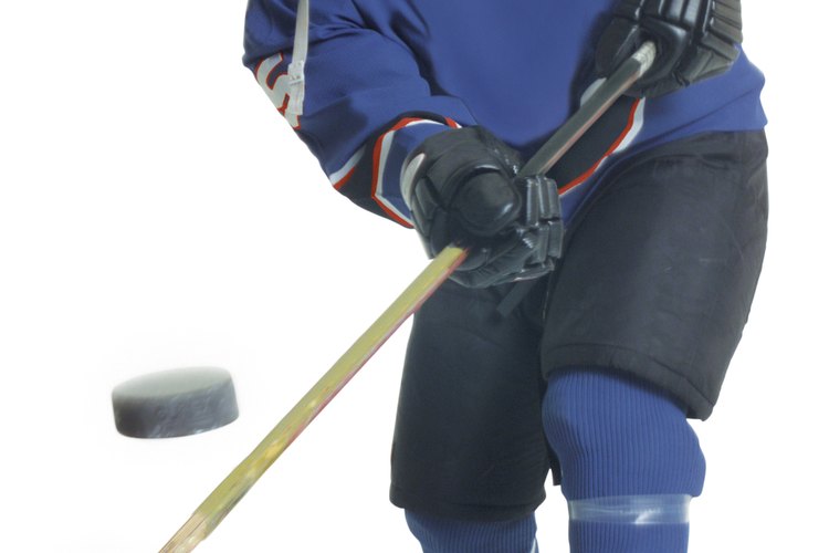 La NHL intenta mantener los partidos en una duración razonable, ya que la mayoría de los fanáticos no quieren estar sentados en sus asientos por un tiempo excesivo.