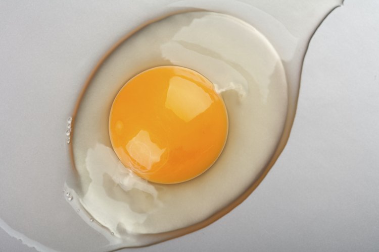 Huevos crudos