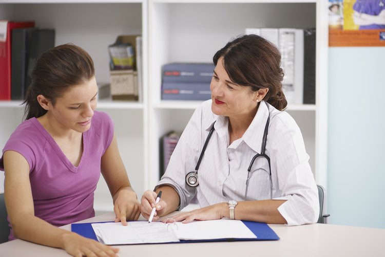 Habla con tu médico acerca de los pros y los contras de la dieta sin inflamación.