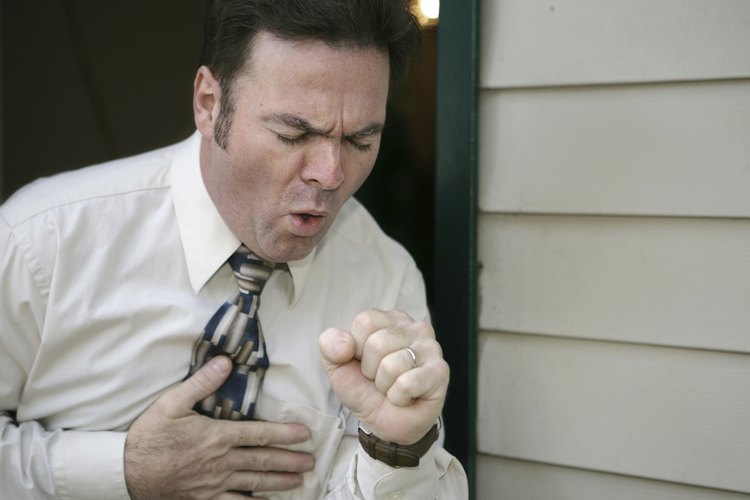 El tratamiento de la sinusitis incluye antibióticos.