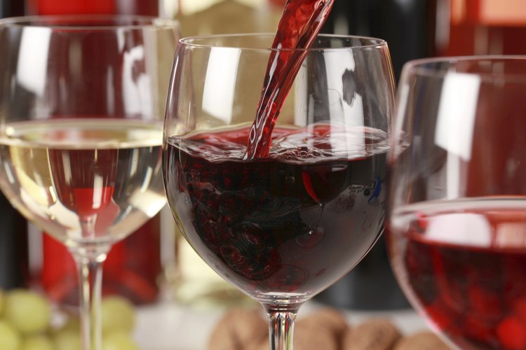 Limita o cesa el consumo de vino.