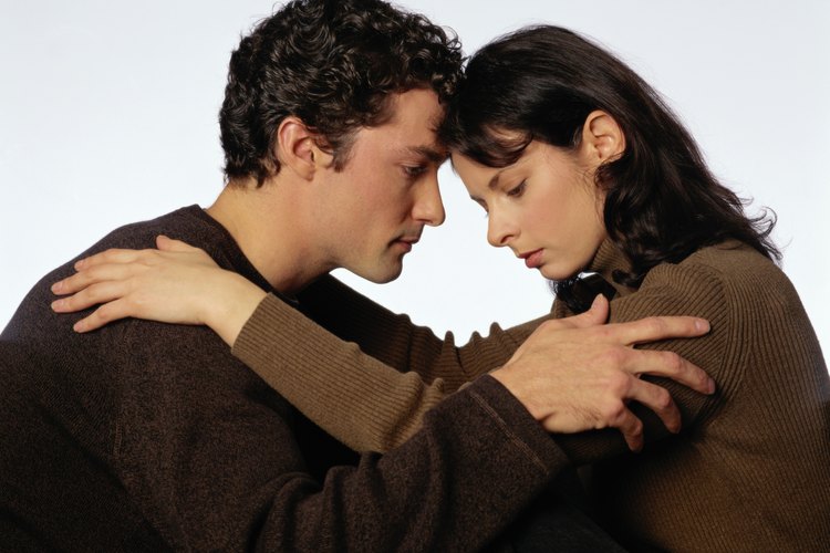 Reduce el riesgo de tener depresión cuidándote y mantiendo relaciones comprensivas.