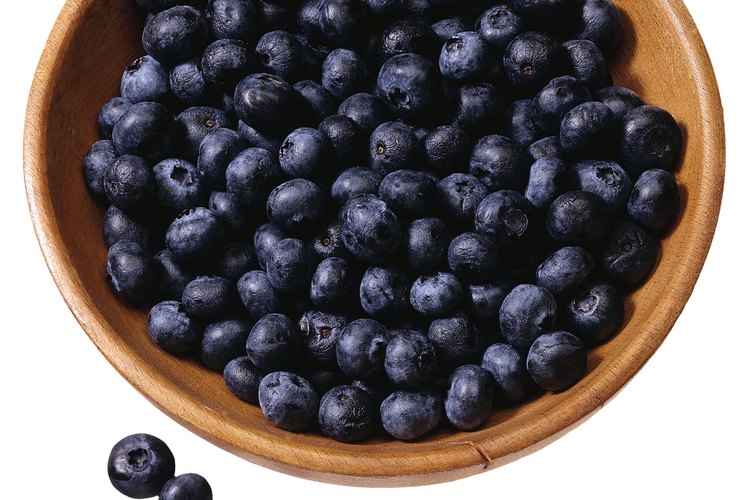 El gran contenido de fibra de las moras te hará sentir plena sin añadir calorías significativas.