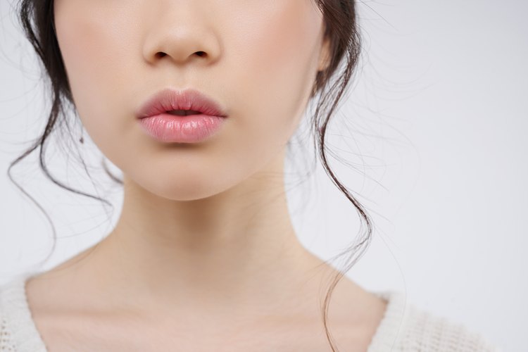 how-to-get-rid-of-dark-spots-on-lips-leaftv