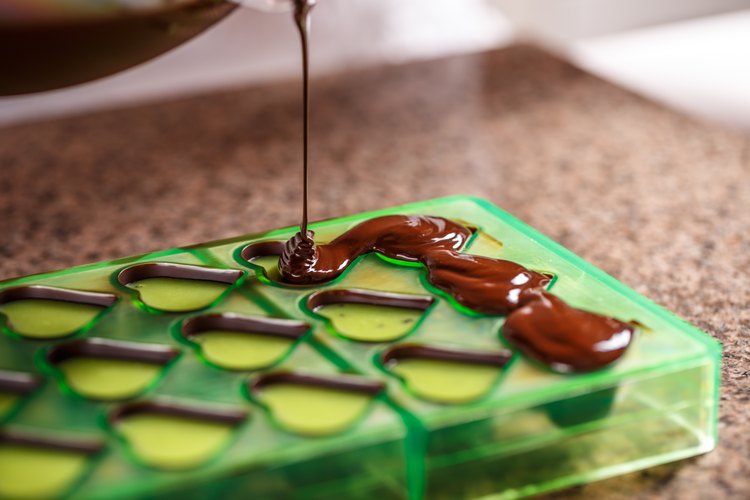 How to Use Plastic Chocolate Molds | LEAFtv