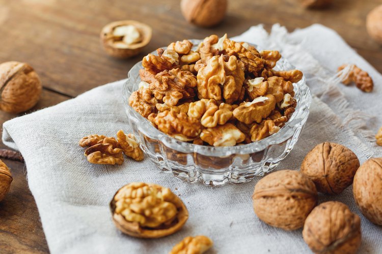 how-to-tell-if-walnuts-have-gone-bad-leaftv