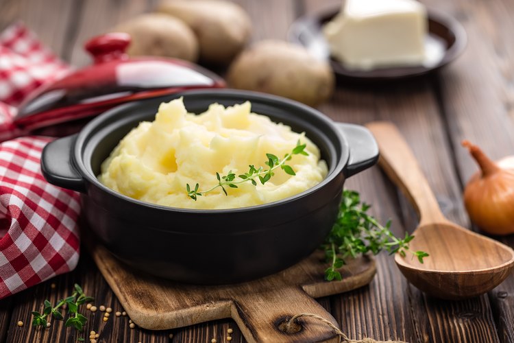 How to Keep Mashed Potatoes Warm in the Crock-Pot | LEAFtv