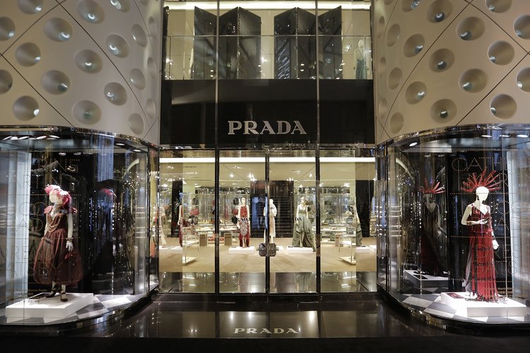 How do I Tell if Prada Eyeglasses Are Authentic? | LEAFtv