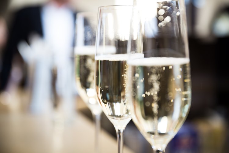 How to Open Sparkling Wine with a Corkscrew LEAFtv