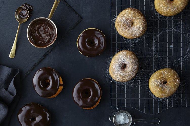 How to Make Donuts Without a Deep Fryer LEAFtv