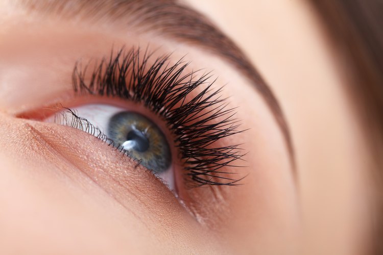 How To Use Latanoprost For Eyelash Growth LEAFtv