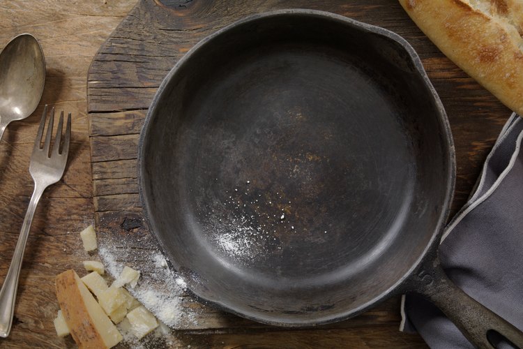 Unmarked Cast Iron Cookware Identification - The Cast Iron