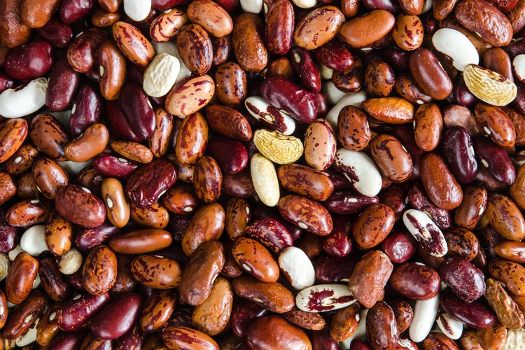Differences Between Kidney Beans & Pinto Beans - LEAFtv