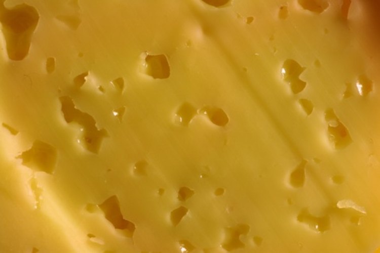 El queso madurado puede irritar el revestimiento de tu vejiga.