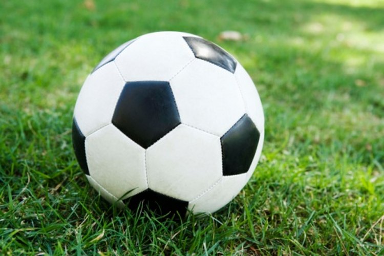 El dolor de rodilla es especialmente común en las jugadoras del fútbol femenino.