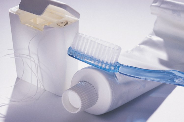 Los productos dentales protegen a los dientes, pero pueden ser dañinos para la salud.