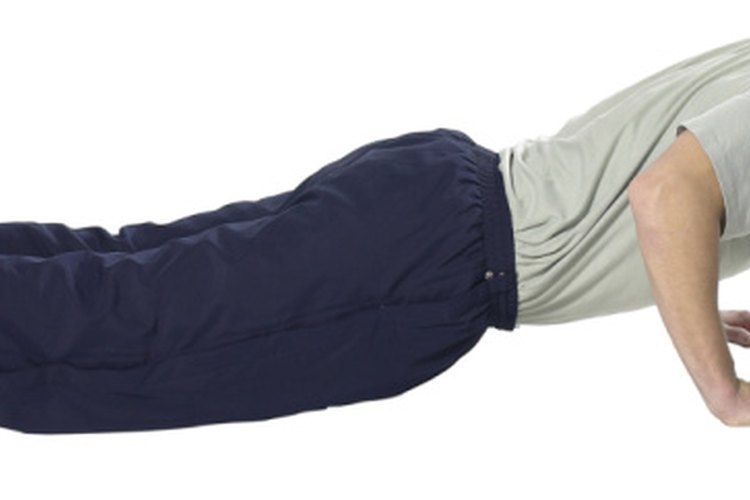 Es muy importante realizar las flexiones de brazo correctamente para evitar lesiones.