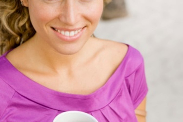 One a Day Energy contiene tanta cafeína como una taza de café.