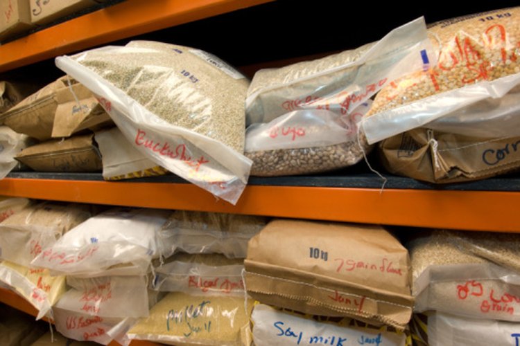 Puedes encontrar muchas marcas distintas de guisantes y lentejas en tiendas.