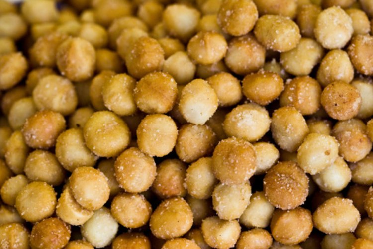 Los cacahuetes son ricos en ácido úrico.