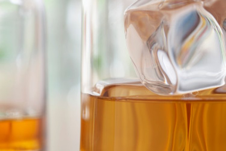 El whisky no tiene carbohidratos, pero no es libre de calorías.