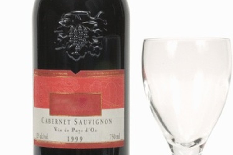 El vino contiene altos niveles de histamina.