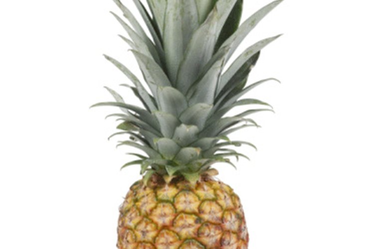 El jugo de piña puede ser lo que da al pollo del El Pollo Loco su sabor cítrico fuerte y picante.