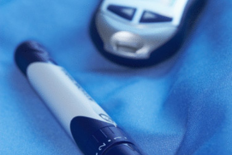 Analiza el azúcar en tu sangre de forma regular según las recomendaciones de tu médico.