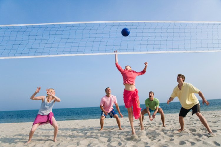 El voleibol ha sido disfrutado por mas de 100 años.